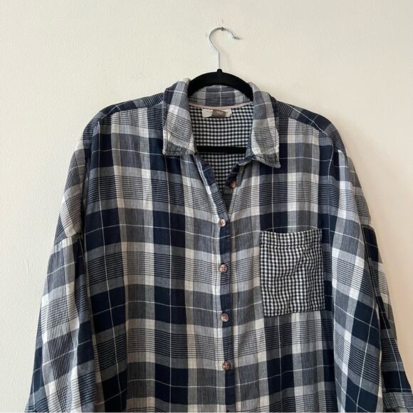 Anthropologie Pilcro Oversized Bo Boyfriend Plaid Navy Button Down Shirt - Picture 3 of 11